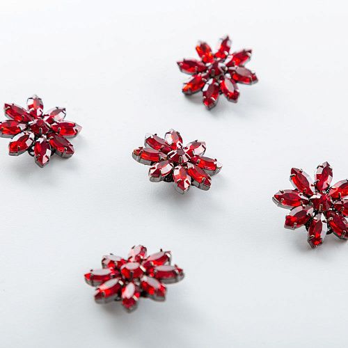 Пуговица декоративная со стразами D-25 мм бордовый 3539301-25